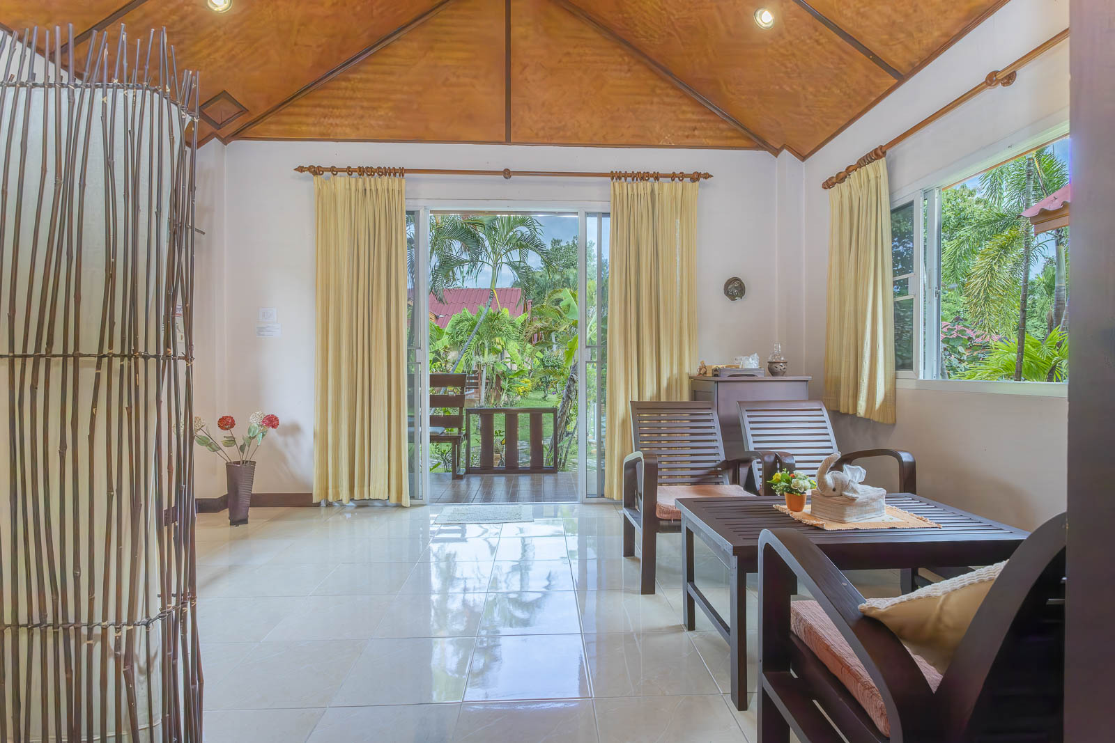 Bungalow living space opening onto the garden